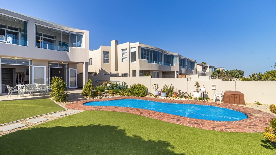 3 Bedroom Property for Sale in Bloubergstrand Western Cape